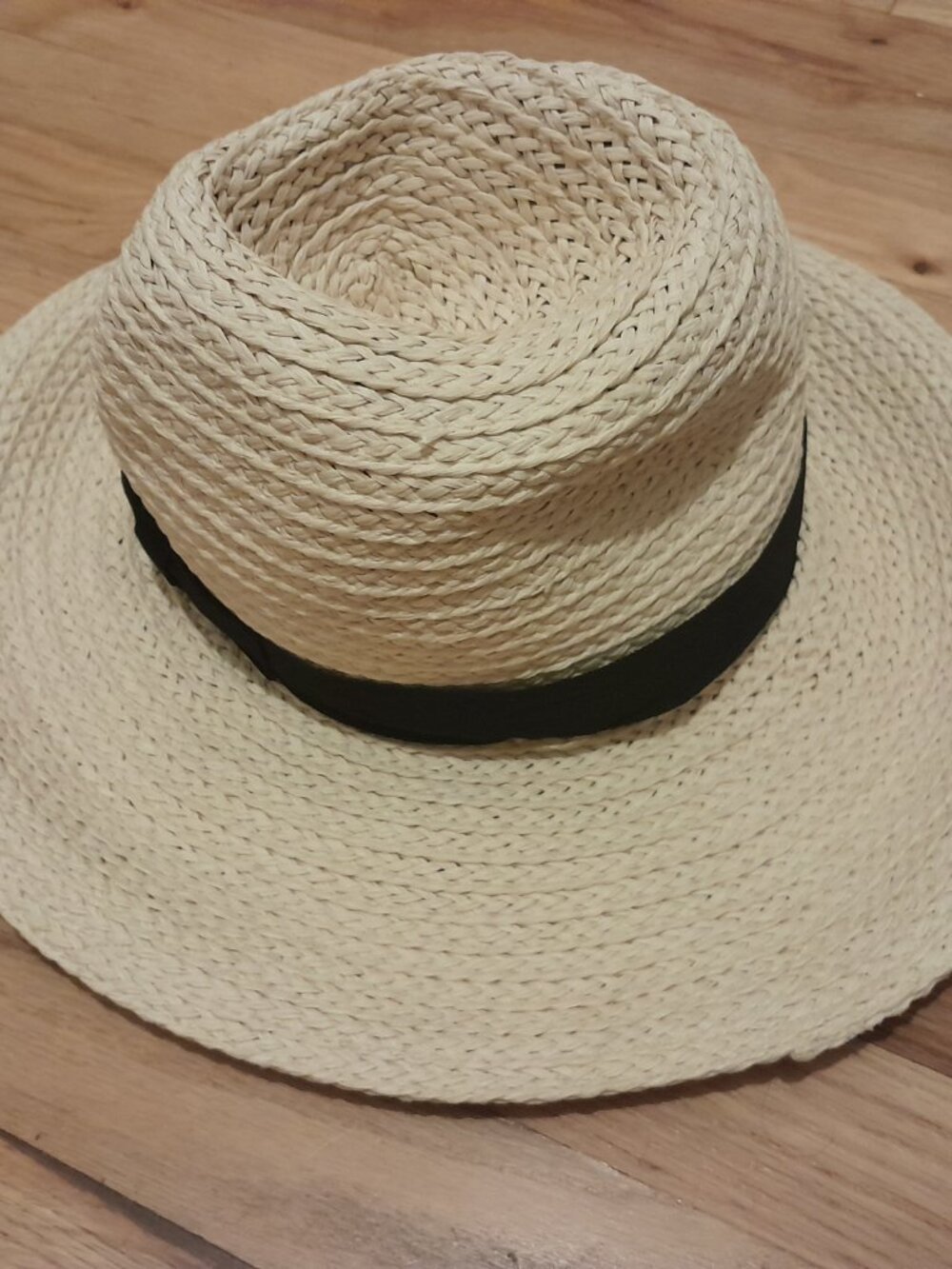 Wide-brimmed Sraw Sun Hat